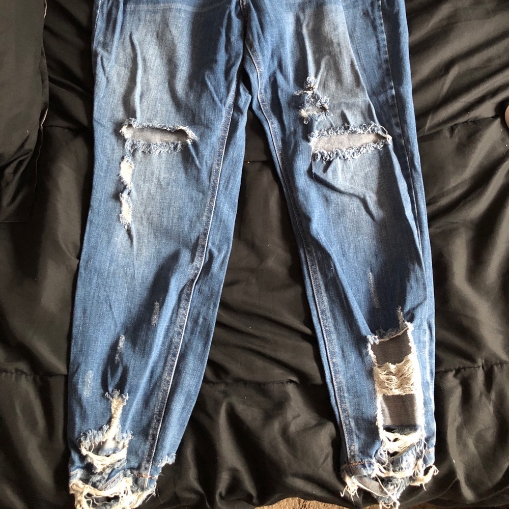 Med wash blue jeans (fashion nova)